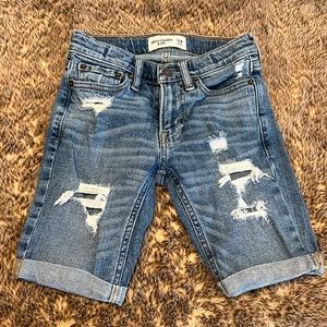 Abercrombie kids boy denim shorts. Size 7-8.